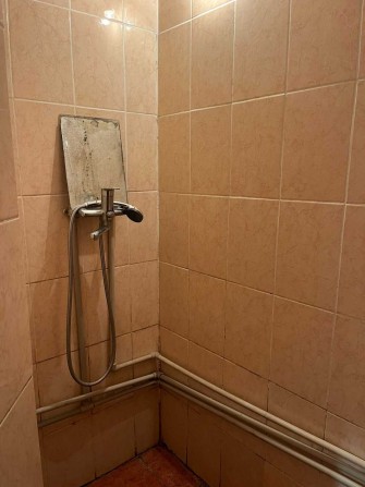 Велика кімната 18 кв.м. С\В на 2 кімнати - фото 1