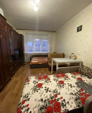 Продаж гарної кімнати в гуртожитку в центрі міста - фото 1