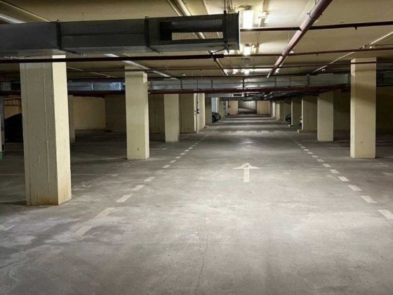 Продам підземне паркомісце з можливістю зарядки електромобіля Харків