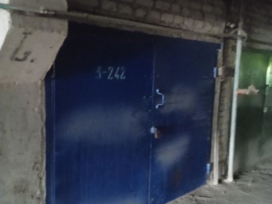 Продам гараж в Кооперативе Дорожный на Алексеевке Харків