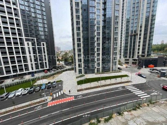 продаж паркомісця Новопечерські Липки Верхогляда Драгомирова Київ