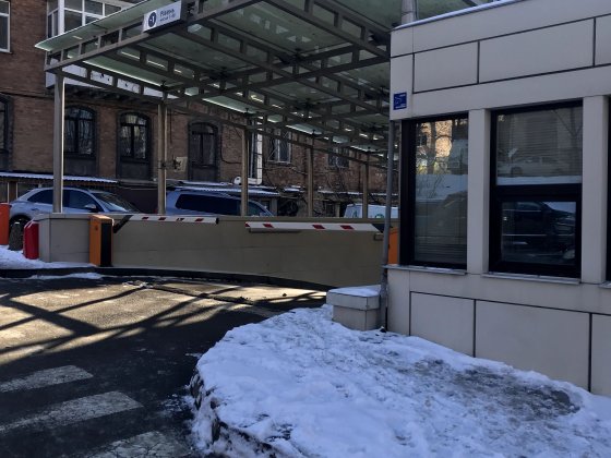 Продам паркомісце  жк Бульвар Фонтанів вул. Іоанна Павла II 6/1 без % Киев