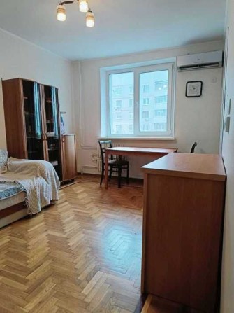 Продам 3 из квартиру, м Дворец Спорта,ул Олимпийская - фото 1