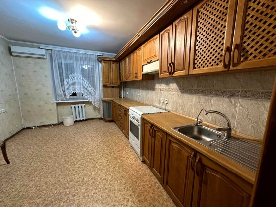 Продаж 4-х кімнатної квартири, центр! Торг! Кропивницький