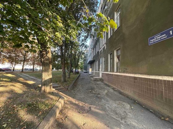 Мега  дешево! Продам квартиру 40м2, Героев Харькова 122, метро   CB Харьков