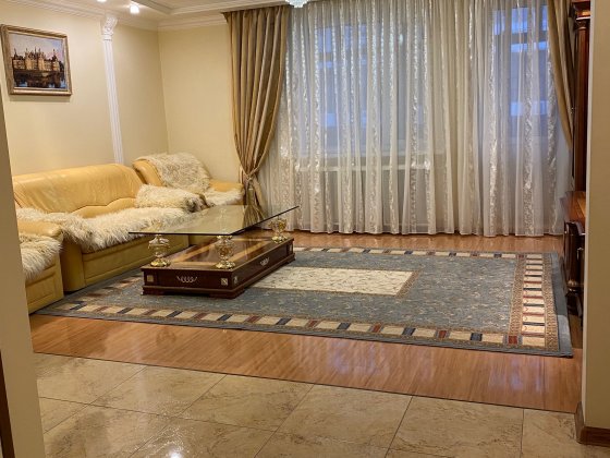 Продається 3 кімнатна квартира Озерна Намив Миколаїв