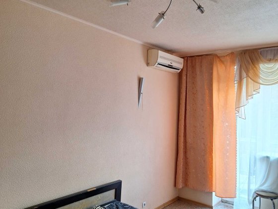 Продам 1квартиру м.Ботанічний сад Харьков