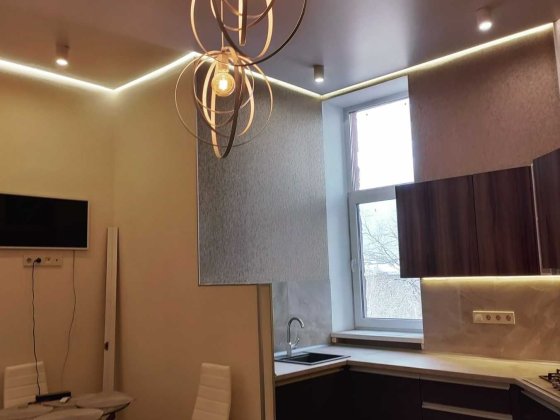 LS-19 Продам 2-х кім. квартиру по пр.Незалежності  в центрі  Харкова Харьков