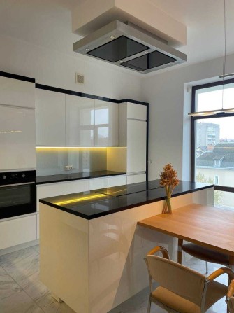 Продаж елітної 2 кім. квартири з ремонтом вул. Червона - фото 1