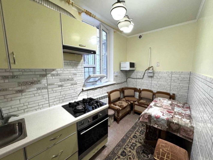 Достойная 2-комн. с лоджией на ул Пастера. 56 кв.м. 3 этаж - фото 1