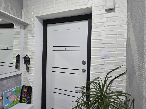 1- кімнатна на Жадова з автономкою