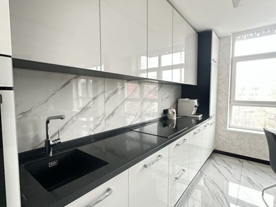 Продам трикімнатну квартиру в елітному ЖК Кропивницький