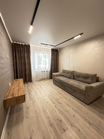 Продам двокімнатну квартиру зі свіжим ремонтом - фото 1