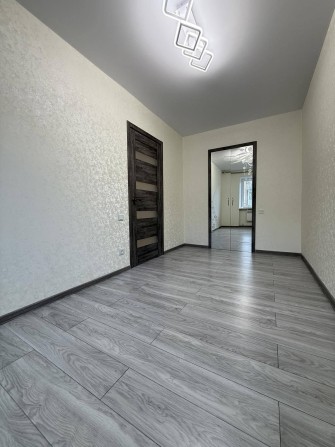 Продам 2-кімнатну квартиру в центрі - фото 1