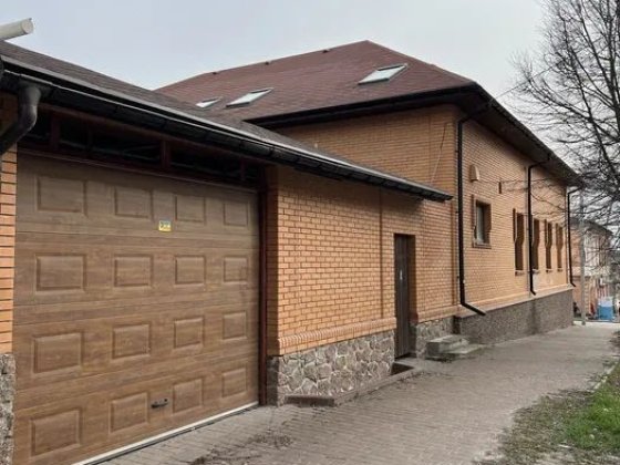 Продам двоповерхову квартиру в таунхаусі. Центр. Кропивницький