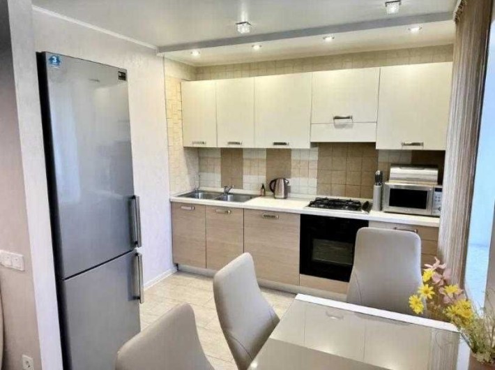 Продам двухкомнатную квартиру на Дворце Спорта - фото 1