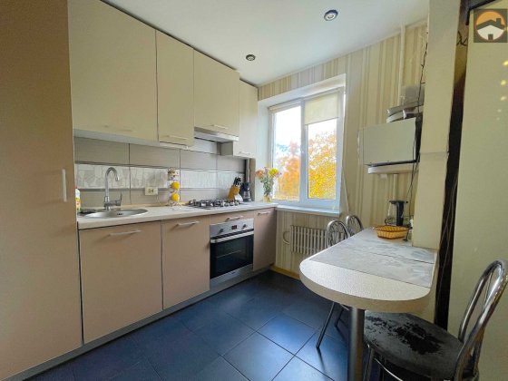 Продам 2-х кімнатну квартиру бульвар Юр'єва 9 Харків