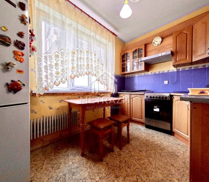 Продам 3 комнатную квартиру - фото 1