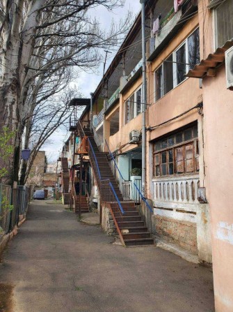 ПРОДАМ 1-кімнатну квартиру на Молдаванці, вул. Адмірала Лазарєва - фото 1