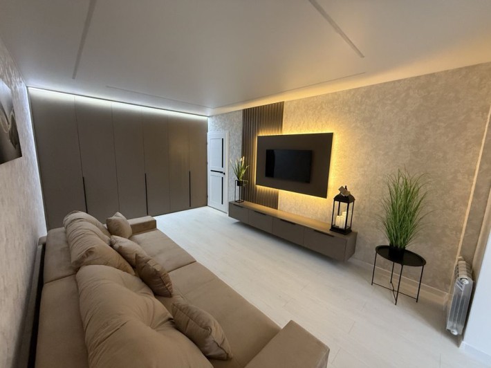 Продам 2х к к в центре с автономный отоплением - фото 1