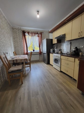 Продам  3 х комн.кв .Хортицкой  / 2 этаж  / квартира с ремонтом - фото 1