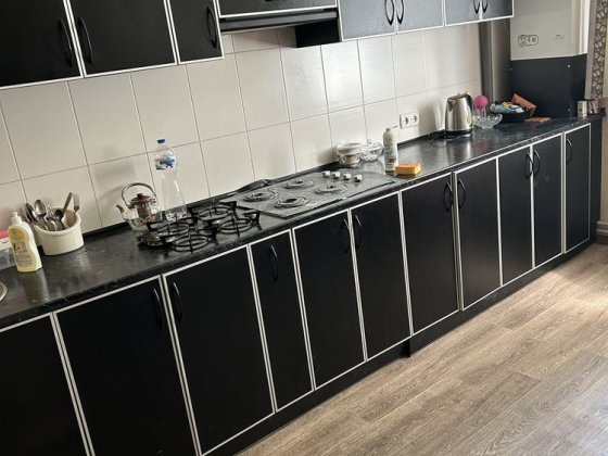 Продам 2 ком. каартиру по ул. Комсомольская в Комунаровский районе! Запорожье