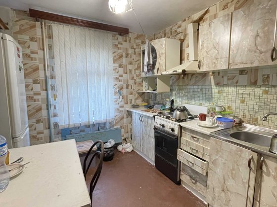 3 комнатная квартира на Махачкалинской по выгодной цене!