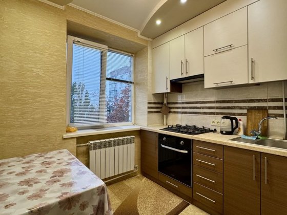 Продаю 2-кімнатну квартиру, Соляні, зупинка «Млинна». Ц5 Миколаїв