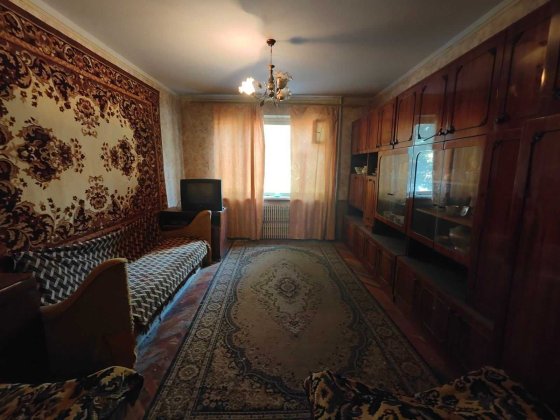 ПРОДАМ 2-ві кімнати в 3-ох кімнатній квартири по вул.Звенигородській Запорожье