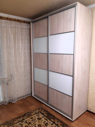 Гостинка с капит. ремонтом, метро 1 минута - фото 1