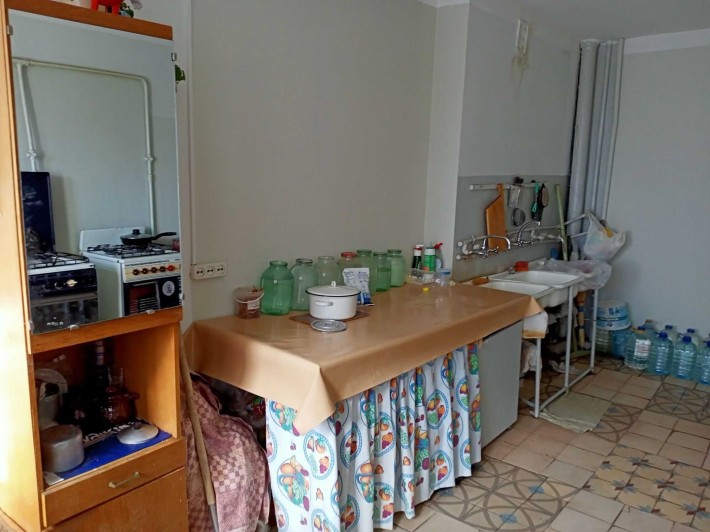 G2 Продам Гостинка в гарному стані, р-н Східний - фото 1