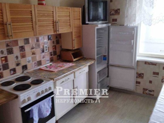 продам двокімнатну квартиру