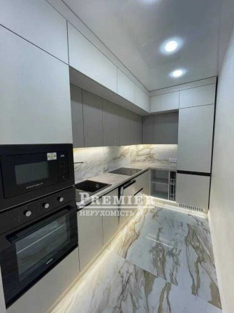 3 комнатная квартира 70 м2 Дорогой Ремонт ЖК Модерн 6 фонтана - фото 1