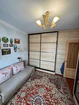 Продам 2- х квартиру  Залютино, ул. Золочевская - фото 1