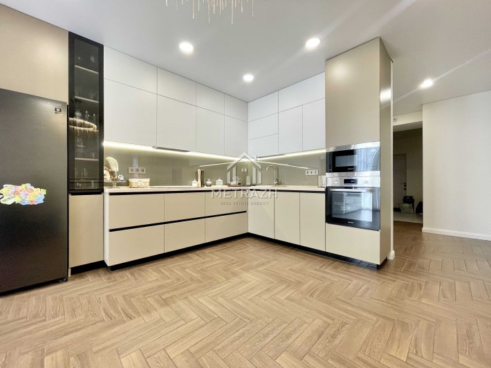 Продам просторную квартиру ЖК Плехановский, дизайн.ремонт - фото 1