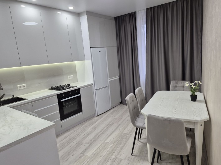 ВЛАСНИК! проспект Героїв Небесної Сотні 20/10 - фото 1