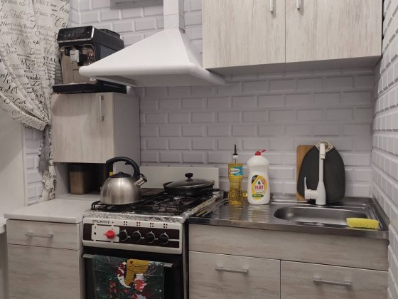 Продаю свою двухкомнатную квартиру в центре Запорожья Запорожье