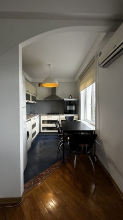 ХОЗЯИН 5/9, 2х комнатная, мебелированная,   центр Хортицкого района - фото 1