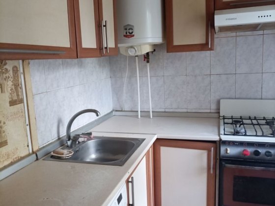 Продам двокімнатну квартиру
на другому поверсі Запорожье