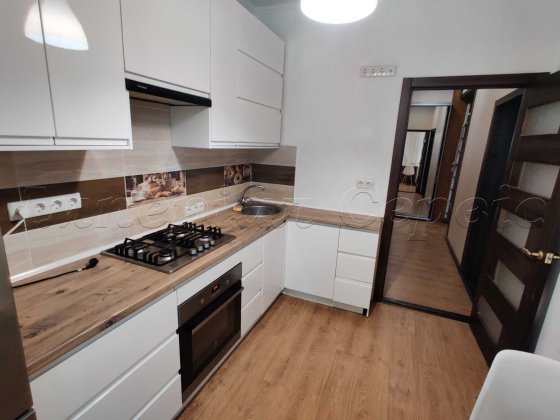 Продам 3 кімнатну квартиру по вул. Бульвар Вінтера Запорожье