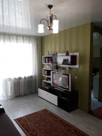 Продам свою 1-х кім. квартиру (33/17/6) по просп. Металургів - фото 1