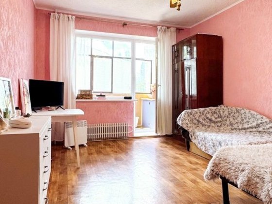 Продам 2х квартиру по Хорт.шоссе  2/9 20000у.е Запорожье