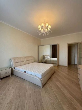 Продам 3х комнатную квартиру. Центр, Метро Ярослава Мудрого. - фото 1