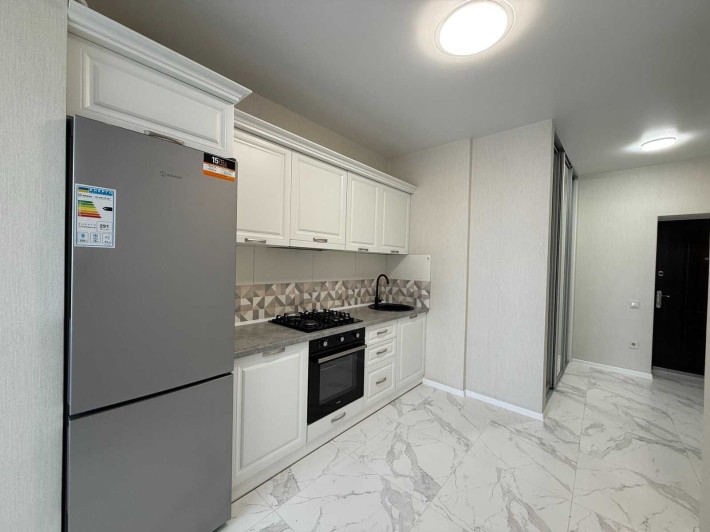 Стильна 1-кімнатна квартира у ЖК “Софія Сіті”, вул. Молодіжна, 5 - фото 1