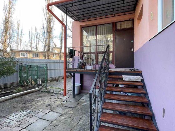 Просторная 4-комнатная квартира со своим двором — как частный дом! Одеса