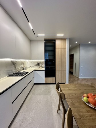 Євро 3 кімн квартира з сучасним ремонтом. Все готово для життя! - фото 1