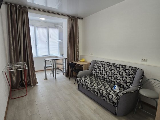 Продам студию возле метро Ак. Павлова Харків