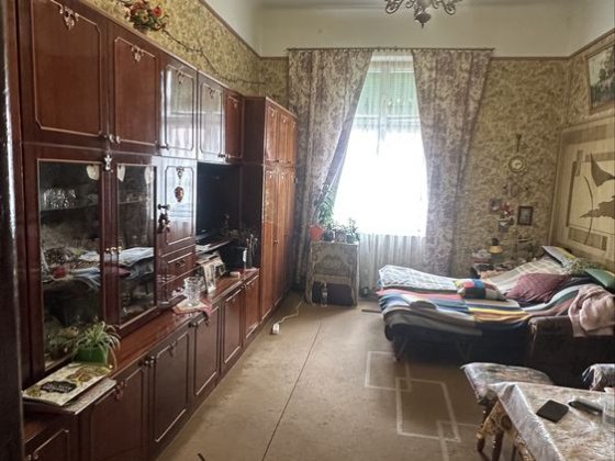 Продам 2 кімнатну. Центр. Грушевського Львов