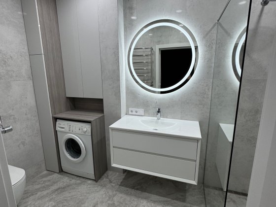 Трехкомнатная сталинка возле парка Шевченко