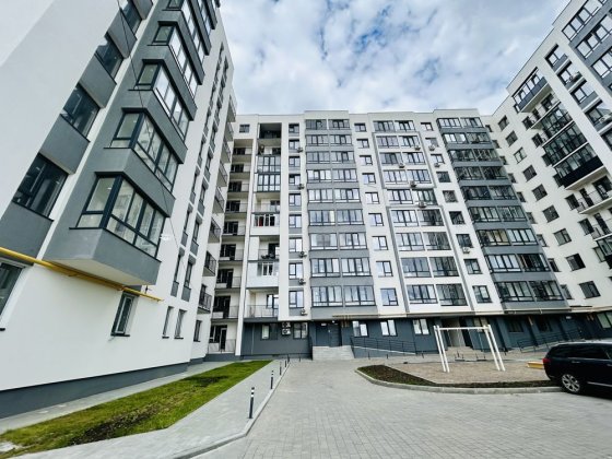 Без комісій. Вул. Довга 2 кім Львов